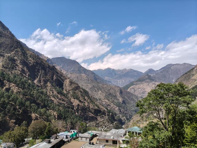 Garhwal Himalayan Hostay