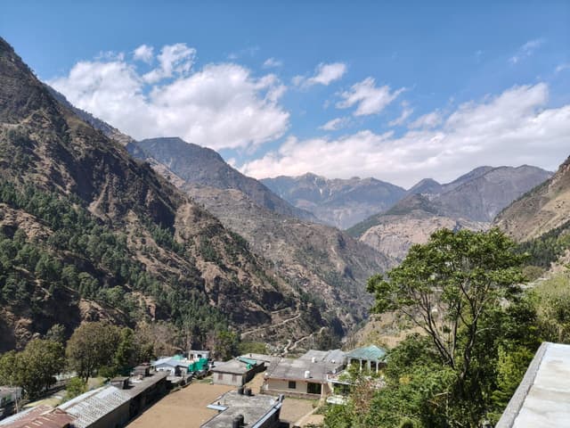 Garhwal Himalayan Hostay